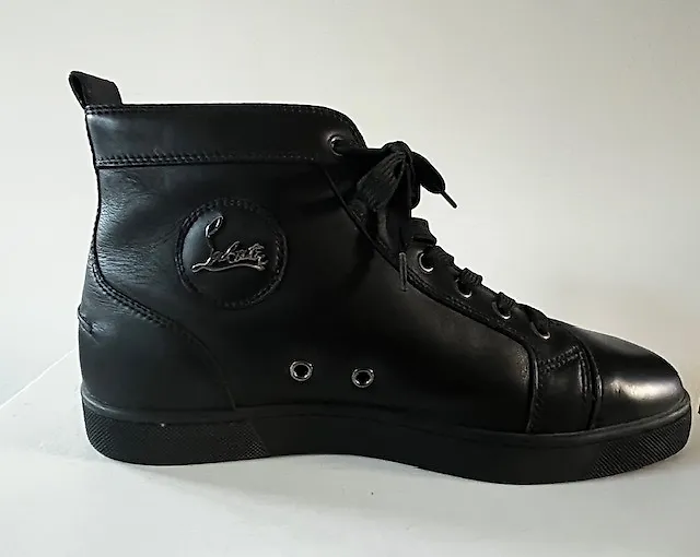 Grijze louboutin sales