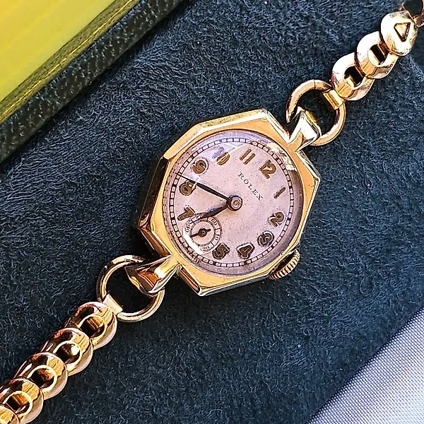 Women Yellow gold Watches for Sale in Online Auctions