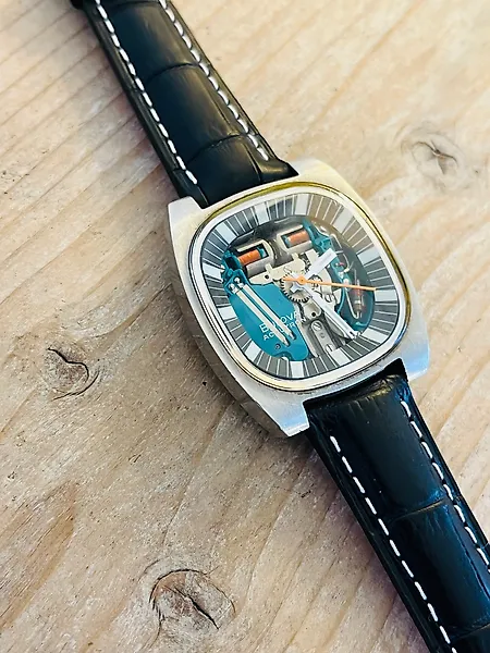 Bulova accutron prezzi online