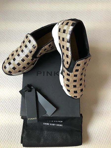 Scarpe on deals line di marca