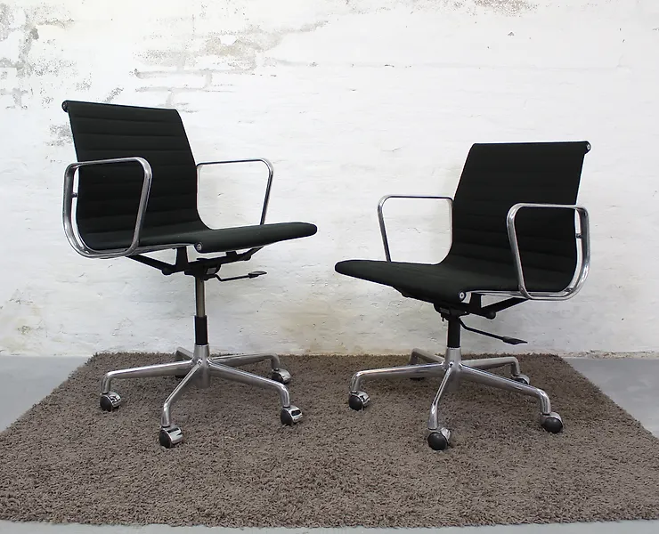 Elenora conference chair deals