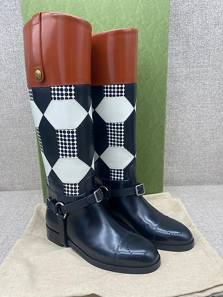 Gucci Leather Boots for Sale in Online Auctions