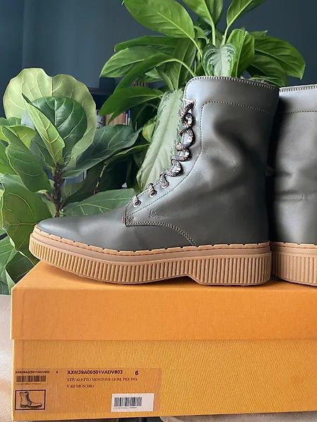 Yeezy stivaletto 2025