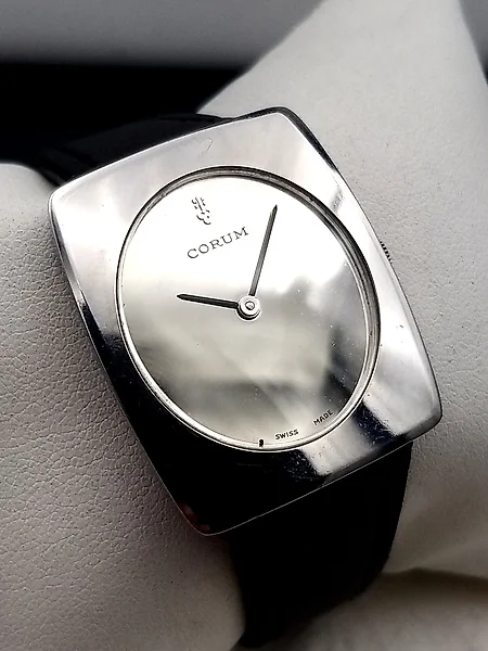 Orologi Corum in Acciaio. Esplora prezzi e modelli Catawiki