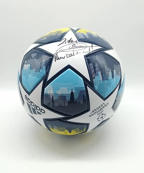 Ballon Champions League 2024 Adidas UEFA Officiel signé par Zlatan