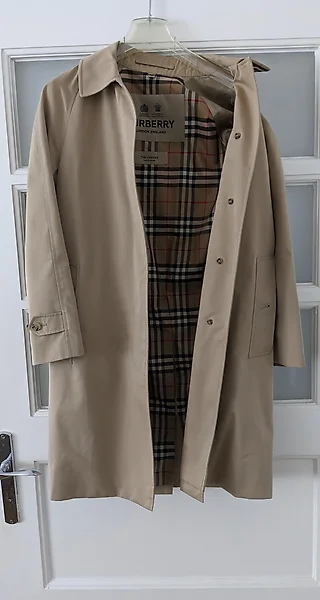 Acquista Trench Burberry Collezione Esclusiva Catawiki