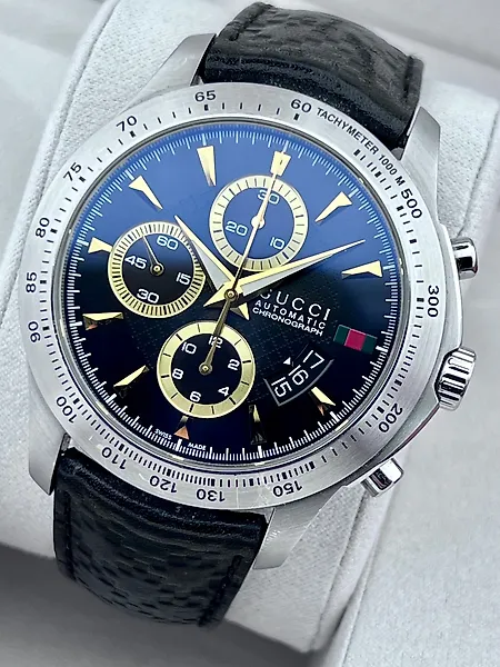 Men Gucci Watches for Sale in Online Auctions