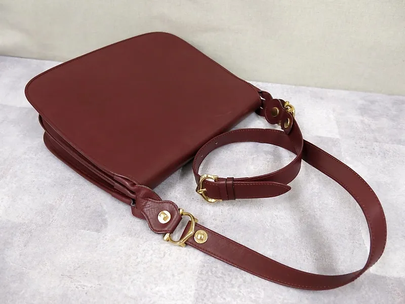 Levendige rode Cartier tassen te koop Catawiki