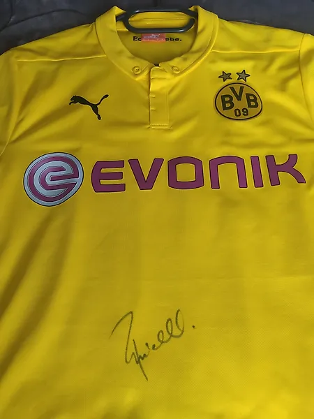 Signed sports best sale memorabilia for sale