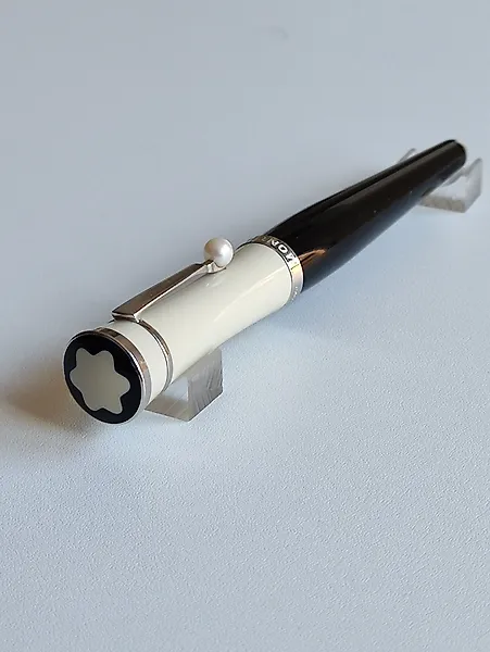 Montblanc 750 top