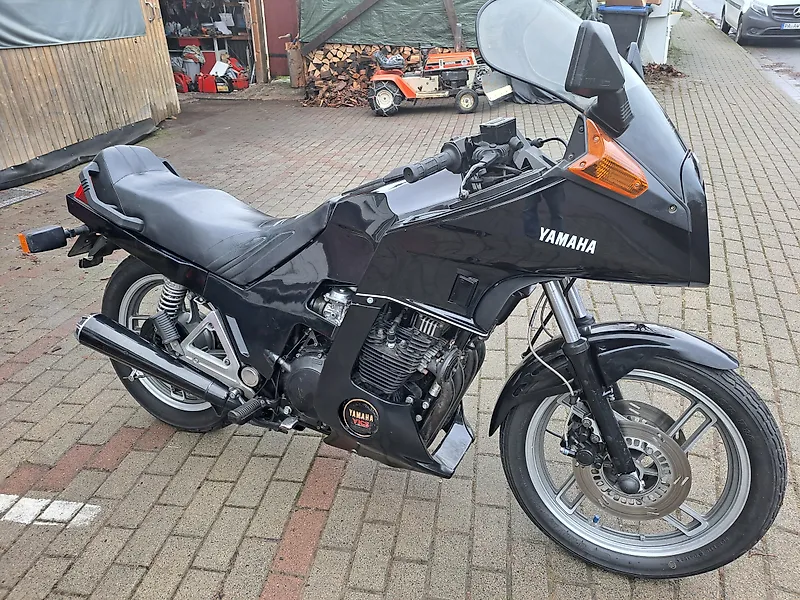 Triumph thruxton 900 top olx