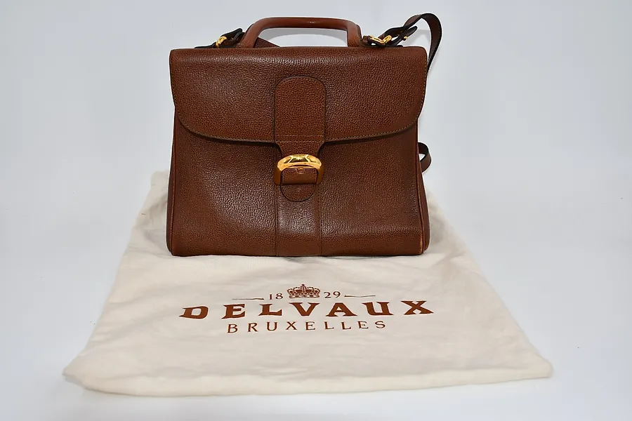 Delvaux tas clearance