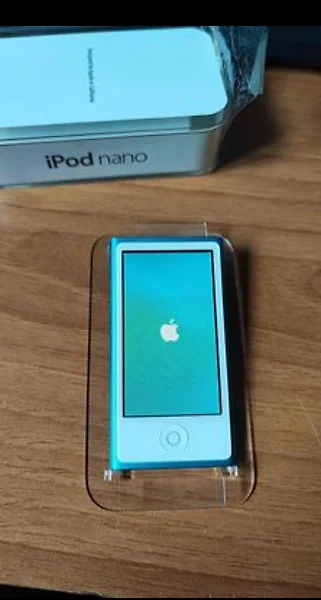 Apple - iPod Touch 2nd gen 8 Gb / iPod Nano 3th gen 4 Gb - Catawiki