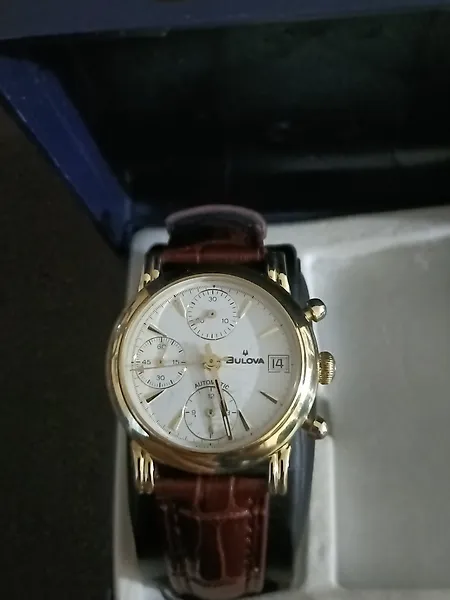 Reloj bulova store bañado en oro