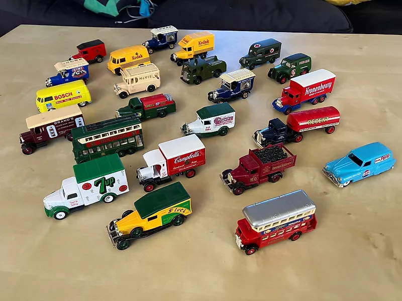 Lledo toy cars hot sale