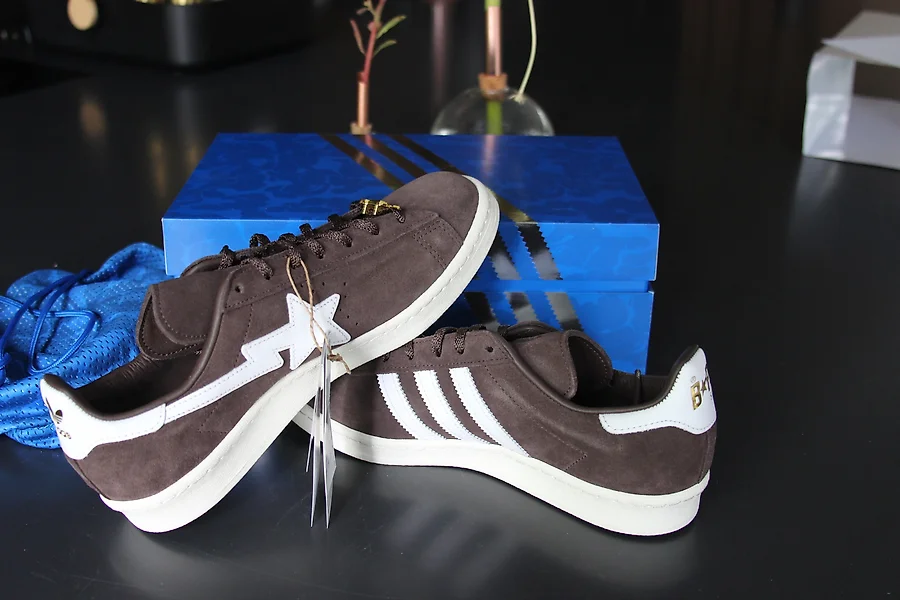 Scarpe da ginnastica adidas marroni. Acquista oggetti unici. Ora in vendita all asta Catawiki