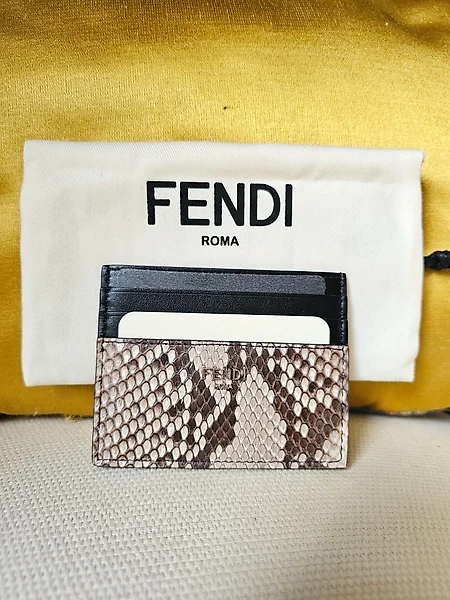 D G Money clip. Buy unique objects. Now at auction for sale Catawiki