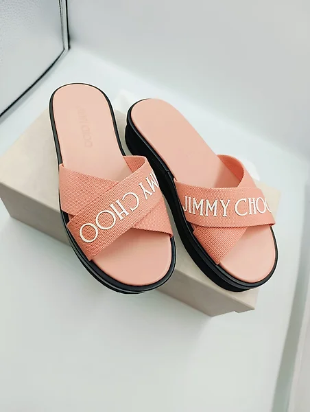 Scarpe basse Jimmy Choo. Acquista oggetti unici. Ora in vendita all asta Catawiki