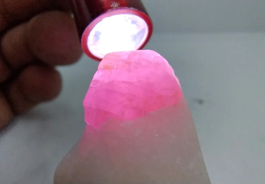 220 cts - Very Beautiful Ruby Crystal on Matrix - Corundum- 44 g