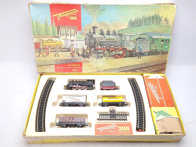 Fleischmann H0 - 300 G - Starter set (1) - Classic starter set with a locomotive, wagons, a transformer and rails