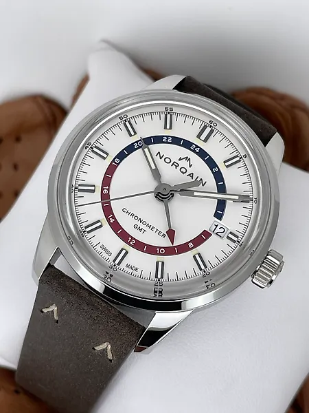Norqain - Freedom 60 GMT Chronometer Automatic - N2100.22S01.W01.L03 - Men - 2020-2025