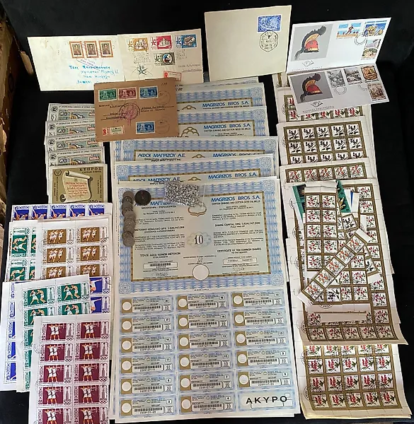 Memorabilia collection - World collection with, coins , silver , philatelic product , Stocks
