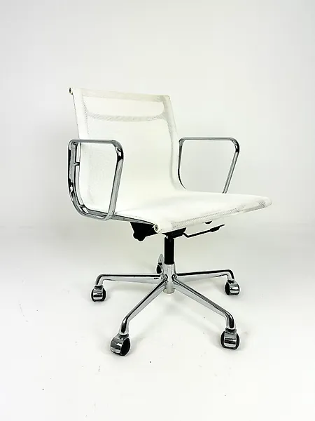 ICF - Charles & Ray Eames - Chair - EA117 - Aluminium