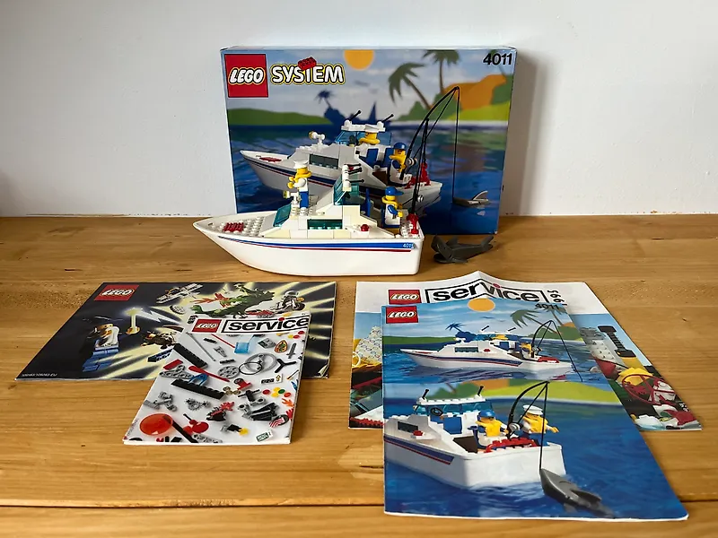 LEGO Set - 4011 - City - 4011 Fishing Boat