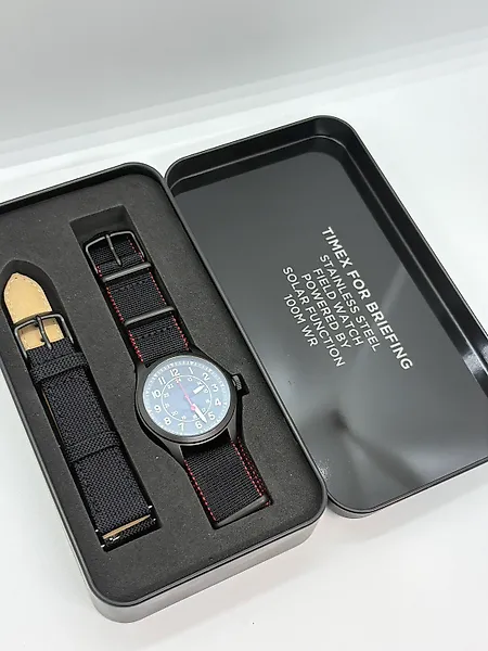 Timex - BRIEFING × TIMEX Expedition Field Watch 36mm – Solar – New Unworn - No reserve price - BRW261G36 - Men - 2026
