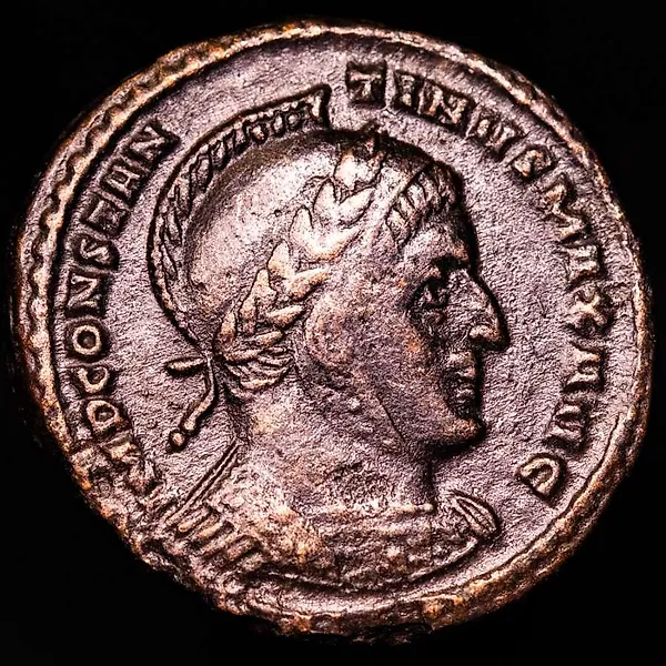 Roman Empire. Constantine I (AD 306-337). Follis Ticinum, A.D. 318-319. VICTORIAE LAETAE PRINC PERP. VOT/P R. ST  (No reserve price)