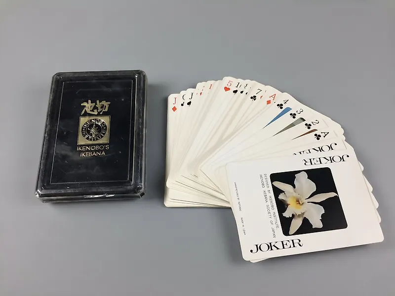 Nintendo - Statue, Rare Vintage Nintendo Playing Cards - Ikenobo Ikebana Institute Collaboration - Showa Retro - 9 cm - Plastic