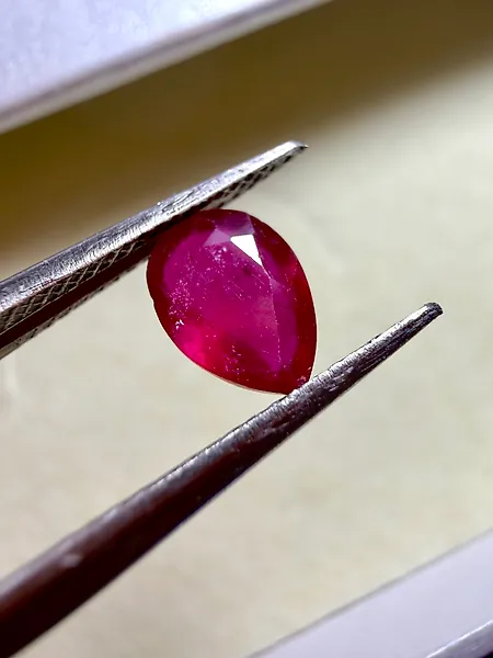 Ruby Real Gem! Stunning Transparent Faceted Pinkish Ruby. Natural, 1,10 Ct. From the Specially Collection - Height: 9 mm - Width: 7 mm- 0.22 g