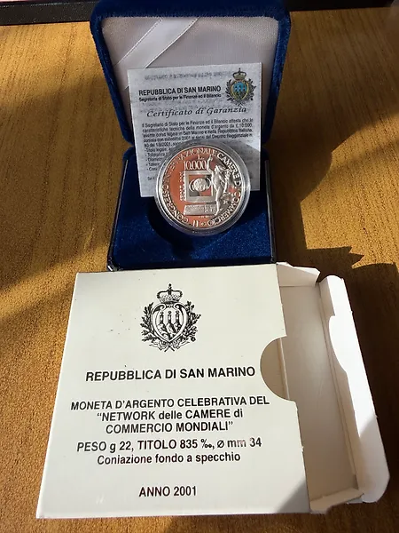 San Marino. 10000 Lire 2001 "Camere di Commercio"  (No reserve price)