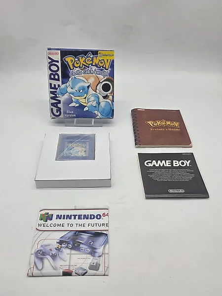 Nintendo - Gameboy Classic - Old Stock - Pokémon Blue Version - First edition EUR - boxed with game, Inlay, box protector - Video game - In original box