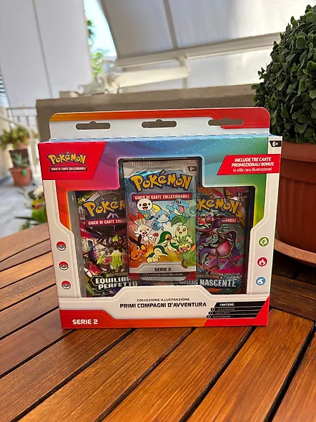 Pokémon - 1 Booster bundle - First Partner Illustration Collection Series 2 SEALED - Various sets
