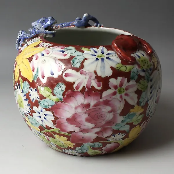 Pottery A ‘Chilong’ and bat “Mille fleurs” brush washer  (No reserve price)