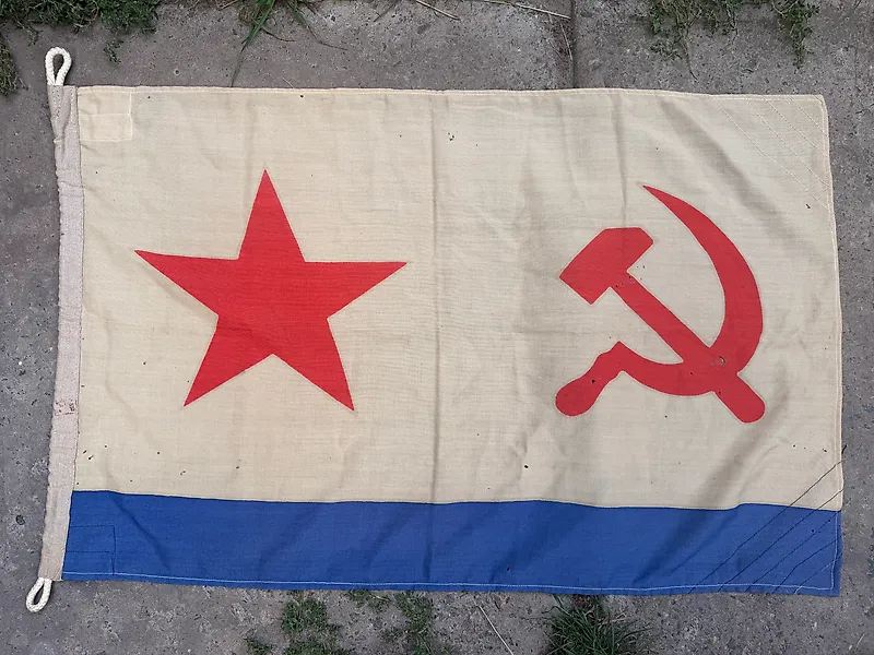USSR (Russia) - Original Soviet USSR Navy Ensign – 1977 – Factory Marked GOST 8498-73 – Cold War Naval Flag – 100 × - Military accessories - 1977