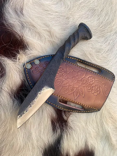 Kitchen knife - Handcrafted Hunting Knife with Forged Steel Blade - Asia - JPN4