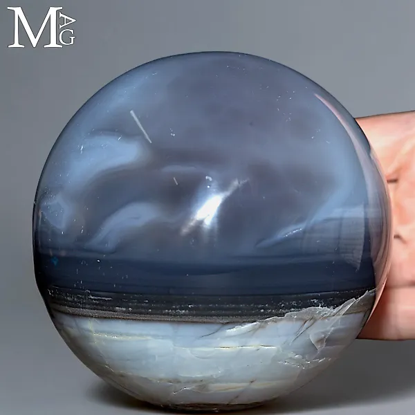 Natural Banded Agate Sphere with Captivating Azure and Cream Layers - Perfectly Polished Spherical Agate - Height: 105 mm - Width: 105 mm- 1632 g - (1)