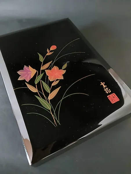 Box - Wood, lacquer
