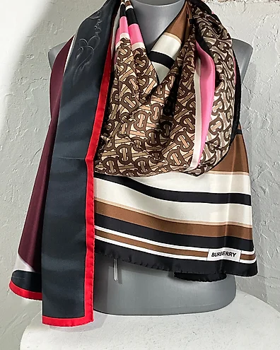 Burberry Monogramme 90 90 cm pochette Scarf auction online Catawiki