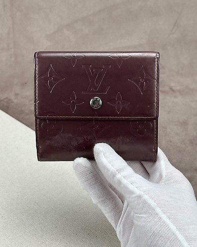 Louis Vuitton NO RESERVE PRICE Monogram Vernis Elise Wallet