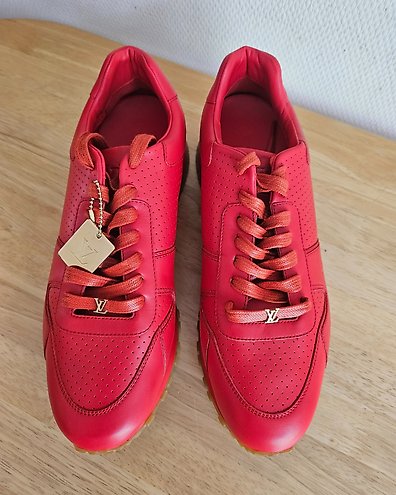 Louis vuitton hotsell x supreme sneakers