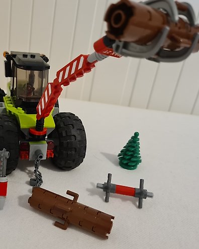 Lego city logging tractor 2025