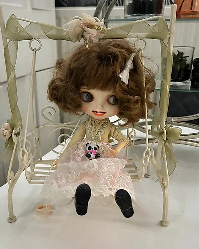 Bambola blythe sales
