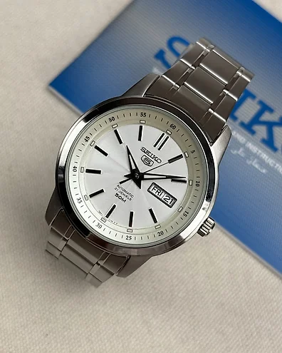 Seiko 5 Automatic Day Date No Reserve Price SNKM83K1 Men 2011 present auction online Catawiki