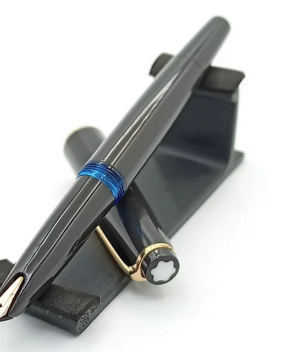 Montblanc 32 fountain pen 2025