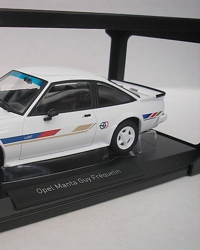 Spark 1:43 - Model race car - Nissan Skyline GT-R (R34) #22 Spark 1:43 - Model race car - Nissan Skyline GT-R (R34) #22