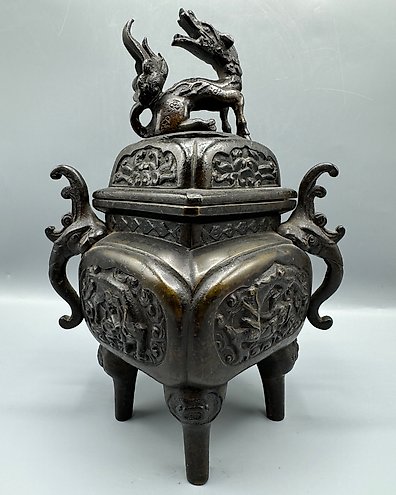 Lidded vase - Porcelain - Kōro 香炉 (incense burner