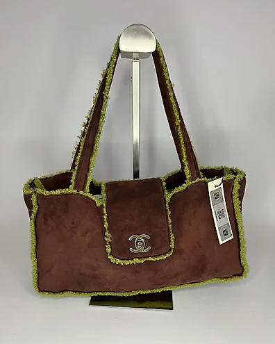Chanel 2.55 Handbag auction online Catawiki